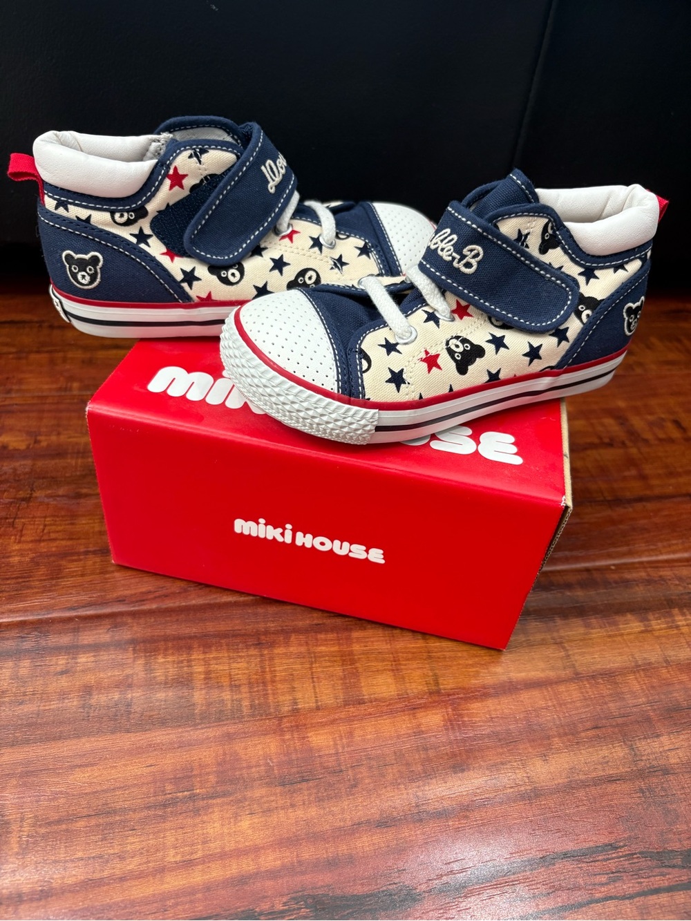 Brand New Miki House Shoes Sneakers for Kids 17cm